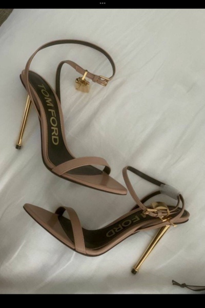 high heels 👠